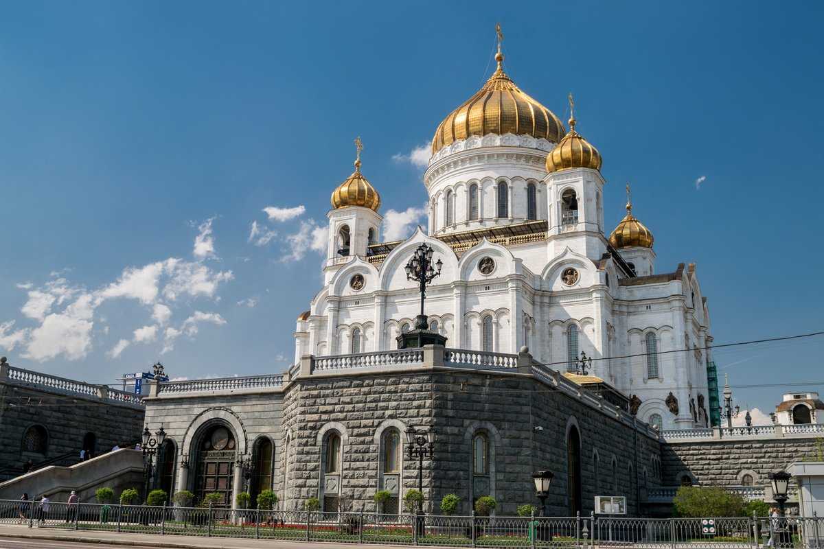 Храмы москвы по ближайшему метро + православный церковный календарь