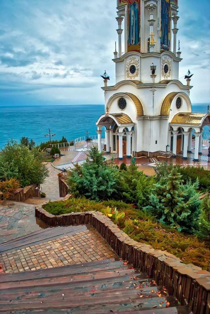 Крым алушта достопримечательности фото с описанием