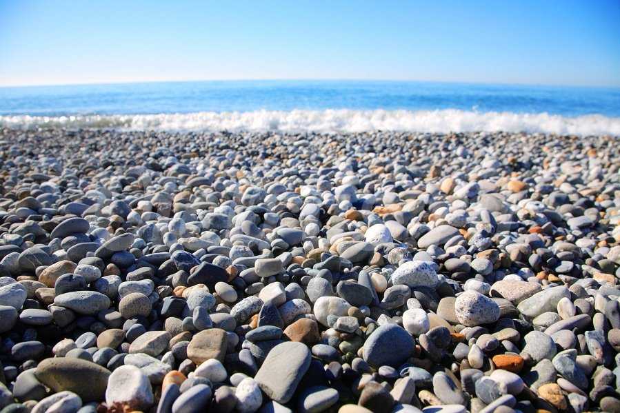 Лучшие пляжи сочи 2020: где самые чистые песчаные и галечные пляжи, платные или бесплатные?