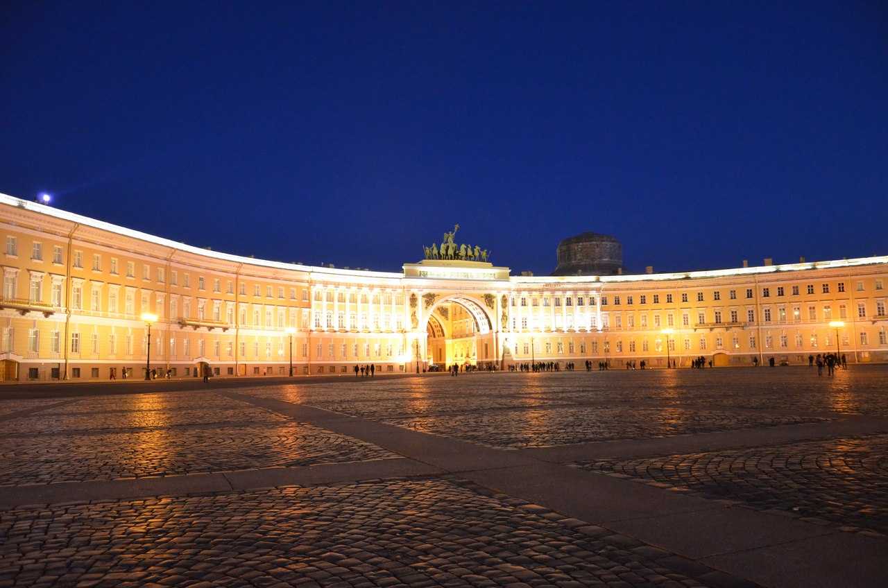Экскурсия по маршруту: зимний дворец – александровская колонна – главный штаб