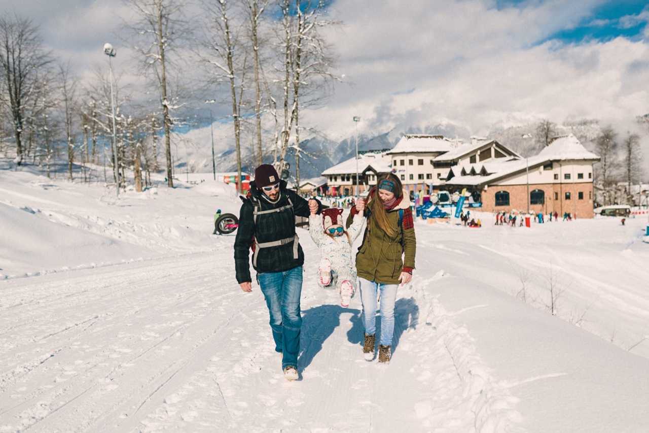 Горки город в красной поляне – возможности зимнего отдыха, плюсы и минусы горнолыжного курорта
