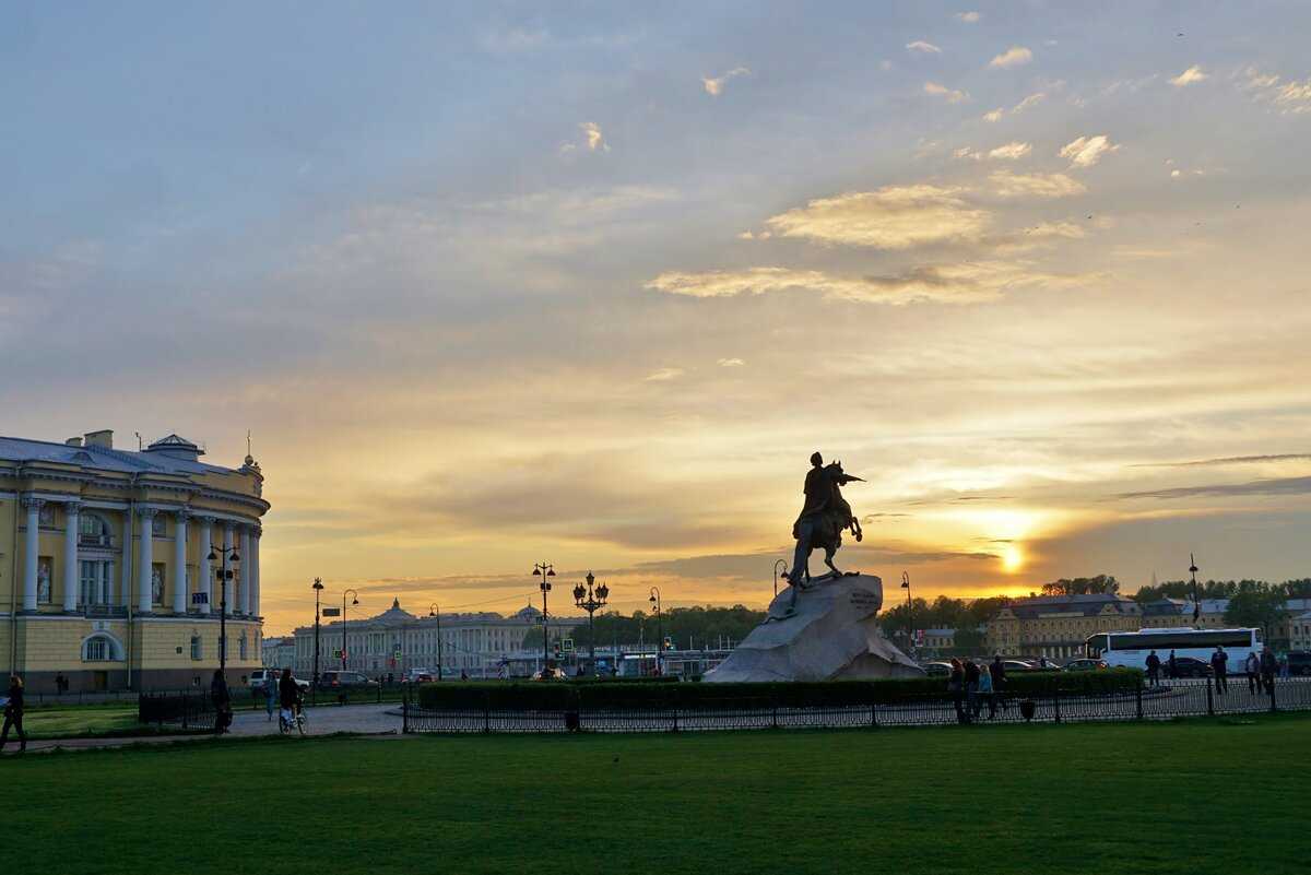 Дворцовая площадь санкт-петербурга
