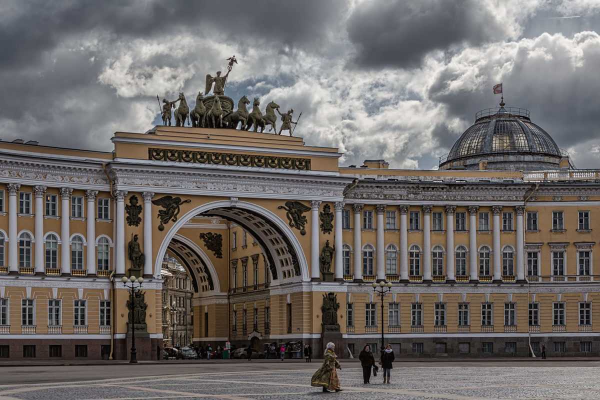 Дворцовая площадь в санкт-петербурге – чем заняться, что расположено, как добраться