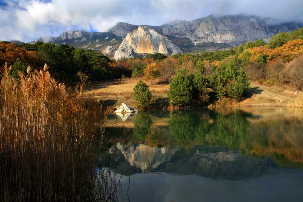 Озеро у скалы шаан-кая