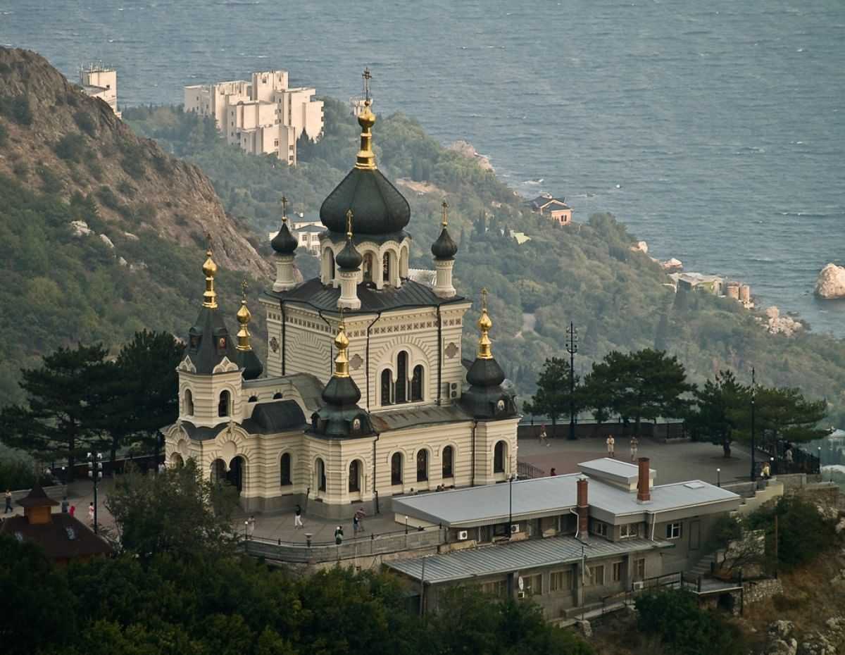 Форосская церковь — жемчужина крыма на возвышении красной скалы - krymturizm