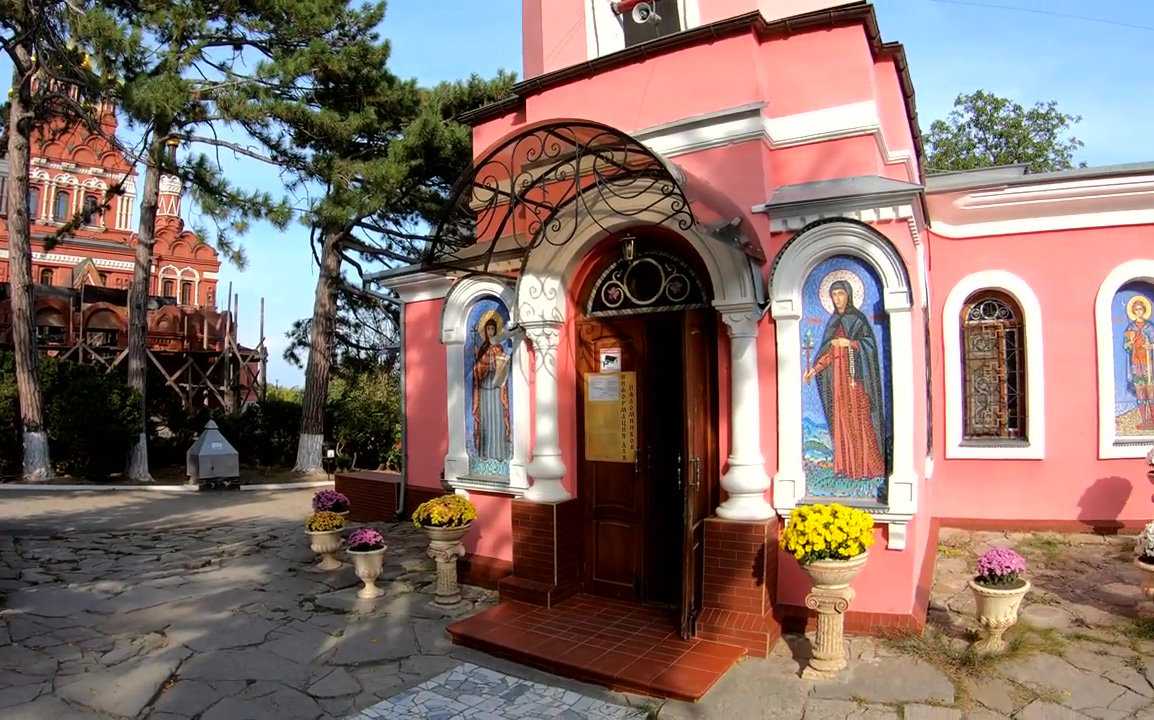 Топловский свято-троице параскевиевский женский монастырь в крыму