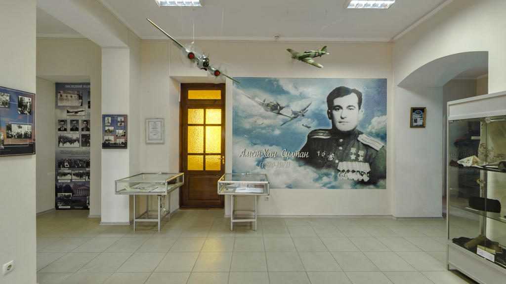 Амет-хан султан – летчик, национальный герой крымскотатарского народа украины