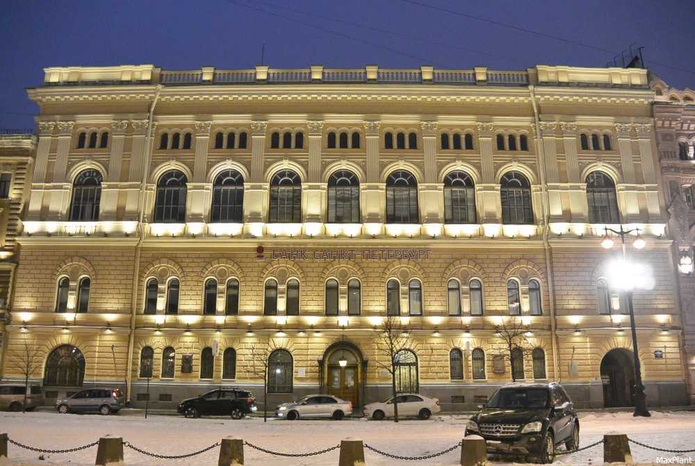 Здание Санкт-Петербургского городского кредитного общества - бывшее здание городского кредитного общества, которое ныне является историческим памятником архитектуры последней четверти 19 века