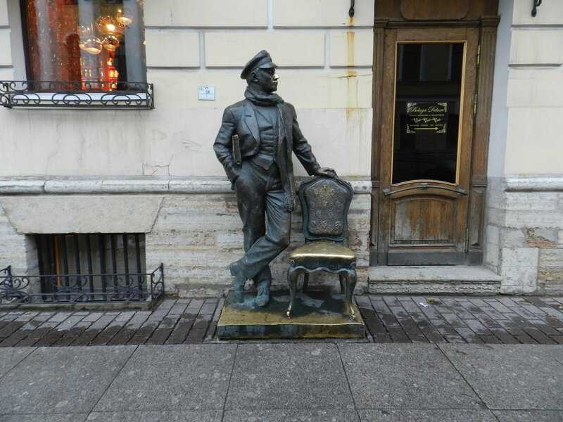 Чижик-пыжик – самый маленький памятник в санкт-петербурге
