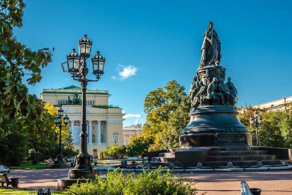 История и обзор екатерининского дворца – резиденции трех российских монархов