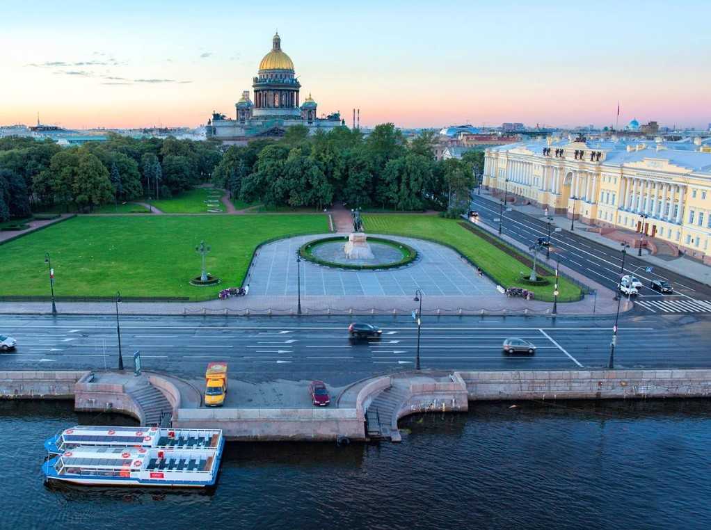 Прогулка по центральным площадям петербурга | пешие маршруты