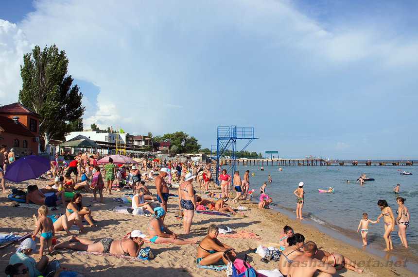 Центральный пляж евпатории 2022. отели рядом, фото, видео, как добраться — туристер.ру