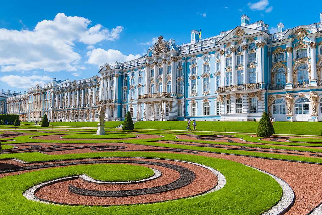 Александровский парк - большой парк в Царское Селе, состоящий из Нового сада и Пейзажного парка Главной доминантой парка является Александровский дворец