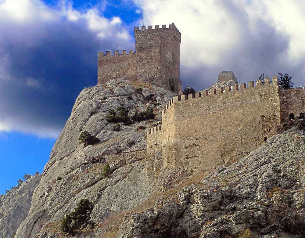 Генуэзская крепость в судаке: история и особенности крымской достопримечательности