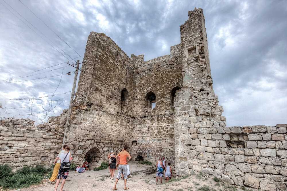 Генуэзская крепость: судак средневековый