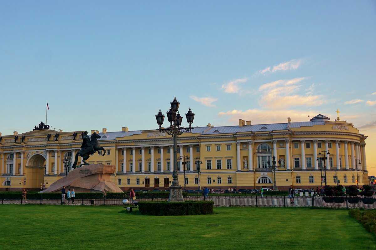 Самые популярные и красивые площади санкт-петербурга - маршрут по центру города от sokroma group