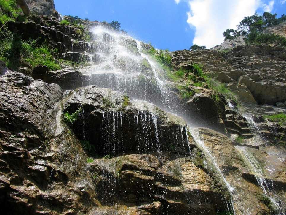 Водопады крыма 💕 с фото и названиями, где находятся 🌈 и как добраться