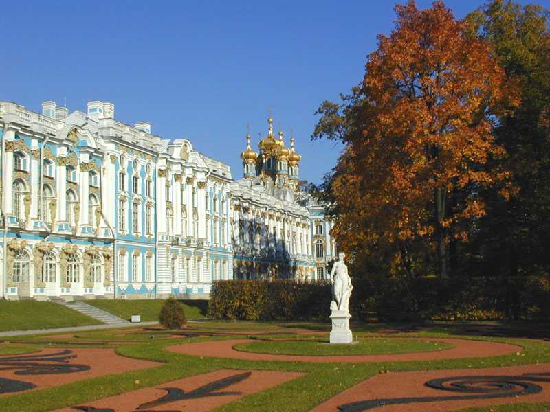 Александровский дворец: экскурсии, экспозиции, точный адрес, телефон