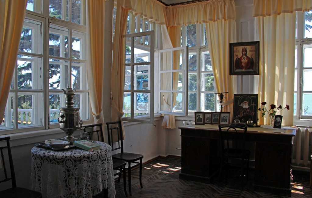 Алушта дом-музей шмелева: адрес, фото, описание, сайт